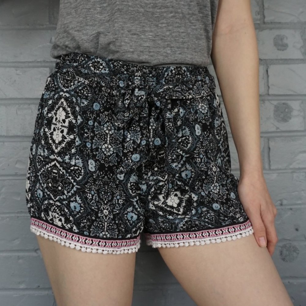 Alaya Patterned Tie Shorts